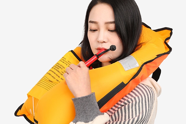 充氣救生衣